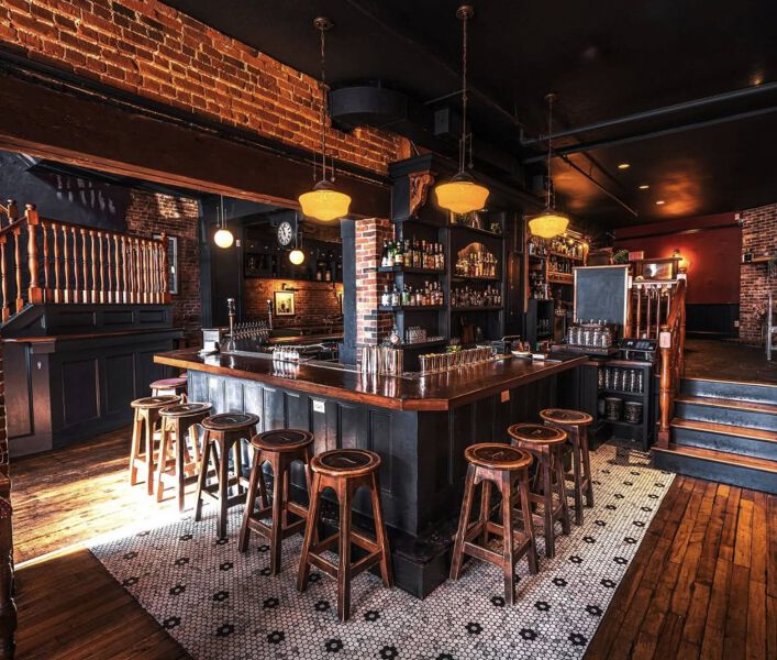 PORTLAND OLD PORT BAR FOR LEASE