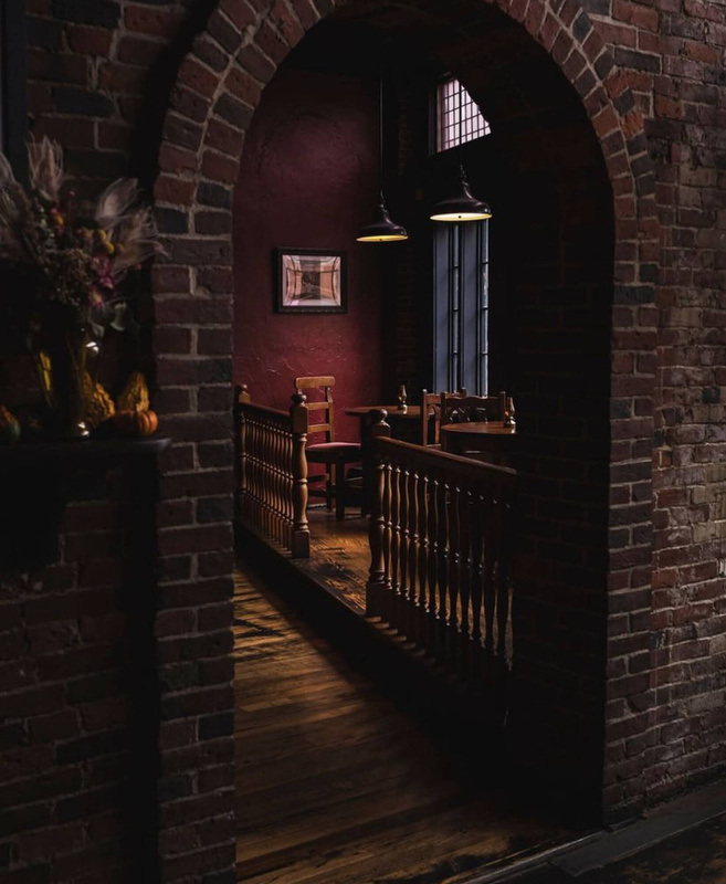PORTLAND OLD PORT BAR FOR LEASE