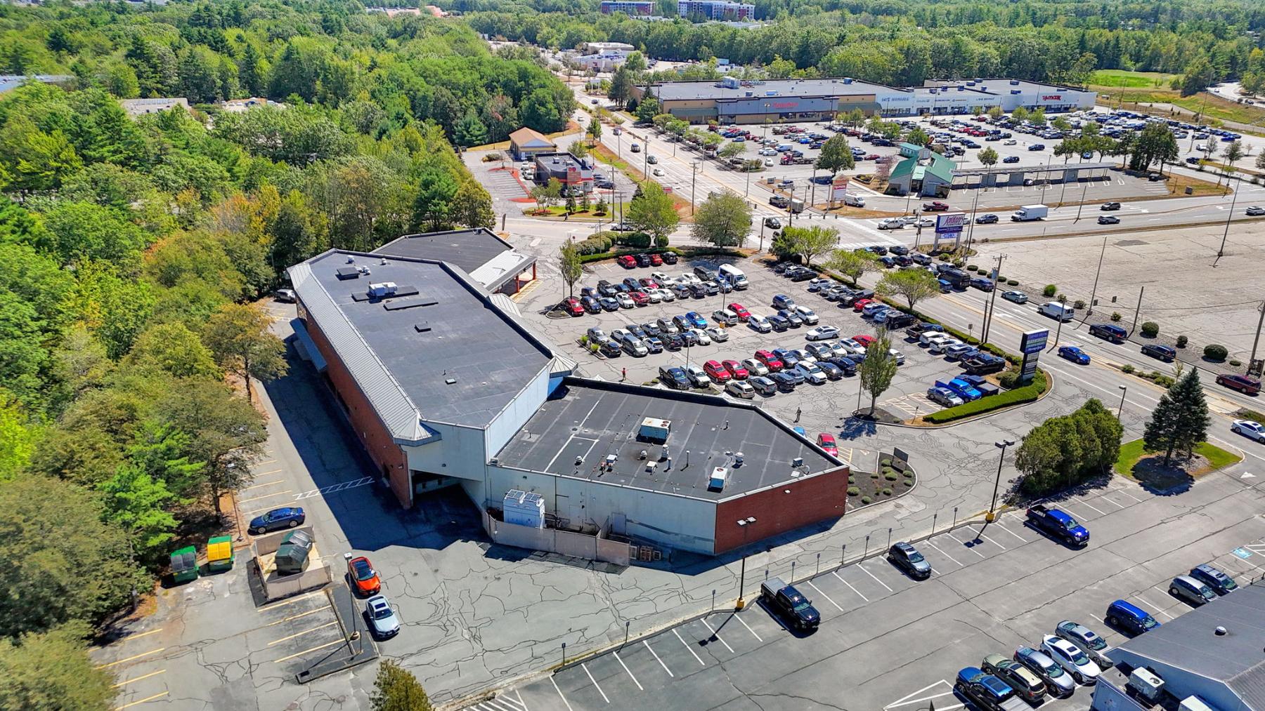 68c466d89e3ee26547a804ab_2_web_or_mls_dji_20250821123448_0193_d.jpg